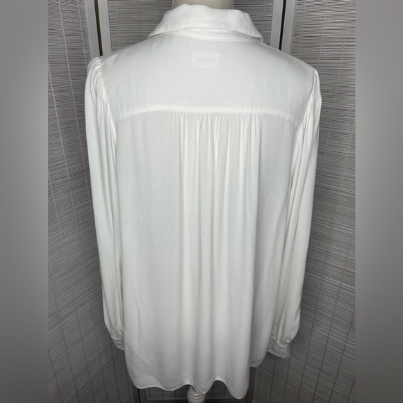 Wilfred White Button-Down Blouse Size L Long Sleeve Button Cuffs - Picture 4 of 9